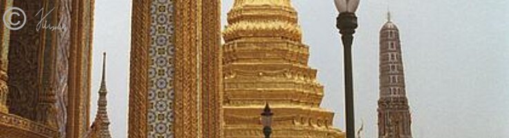 Eingangsperspektive im Wat Phra Kaeo