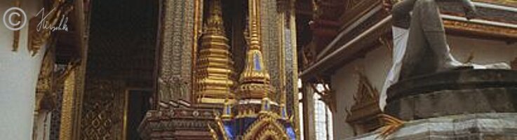 Details vom Eingang ins Wat Phra Kaeo