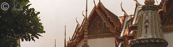 Chofa und Thats im Wat Pho