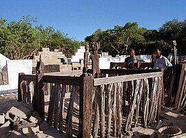 Friedhof mit Menabe- und Vezo-Gräbern
