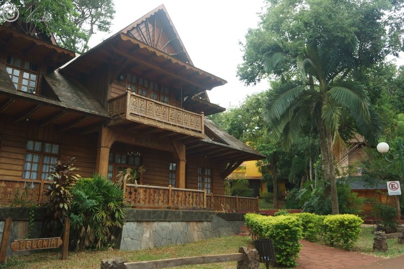 polnisches Haus im Parc de Immigrates